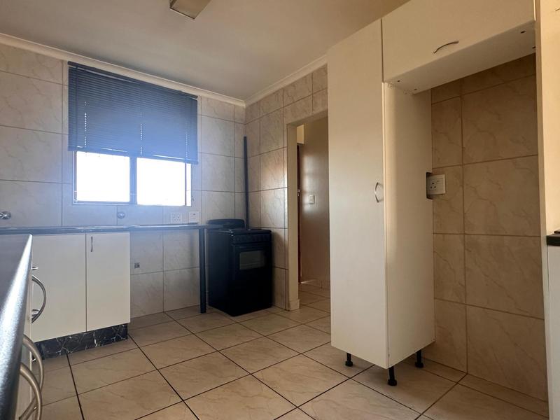 To Let 2 Bedroom Property for Rent in Strand Central Western Cape